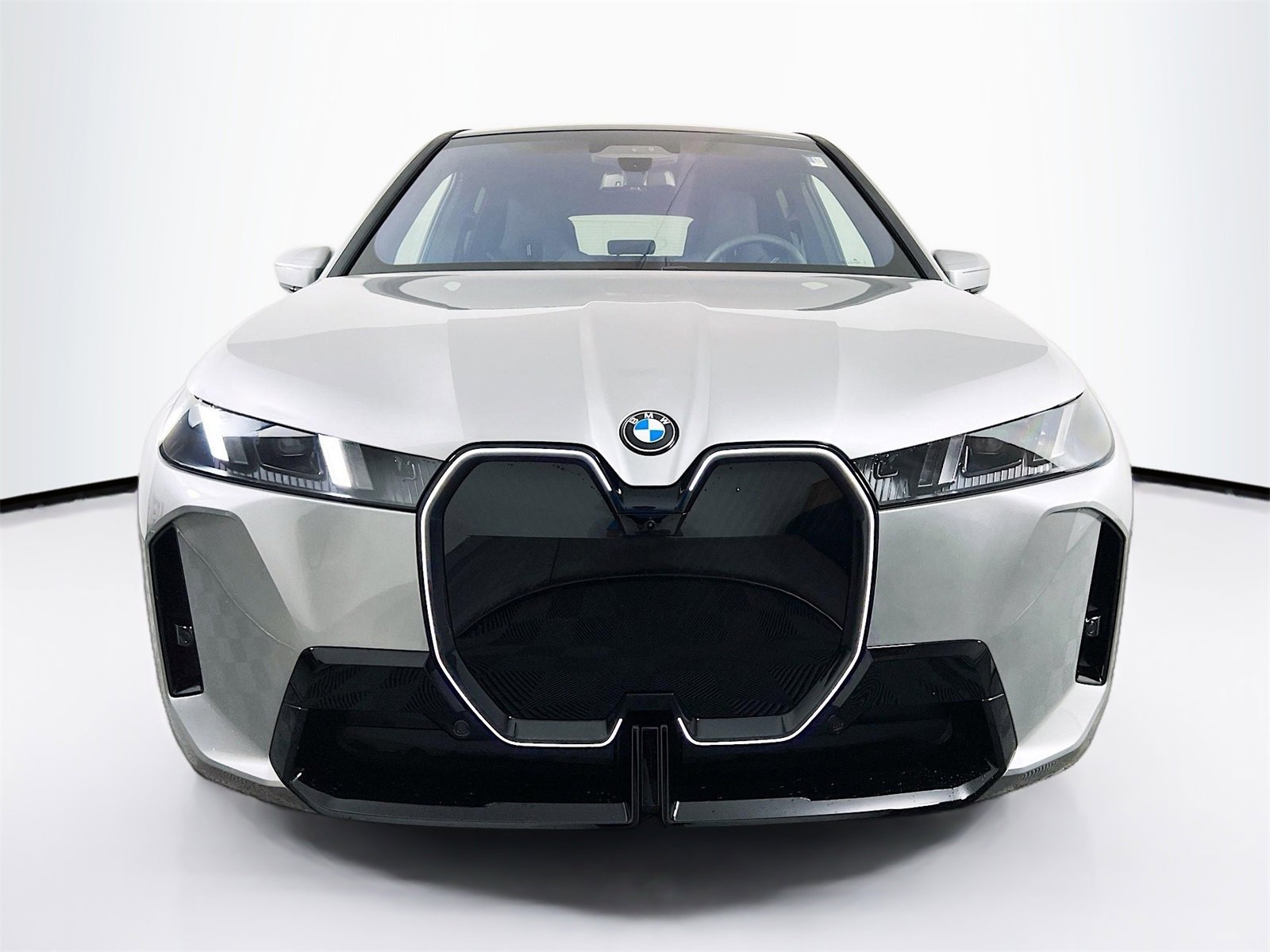 New 2026 BMW iX xDrive60 w/ M Sport Package image 2