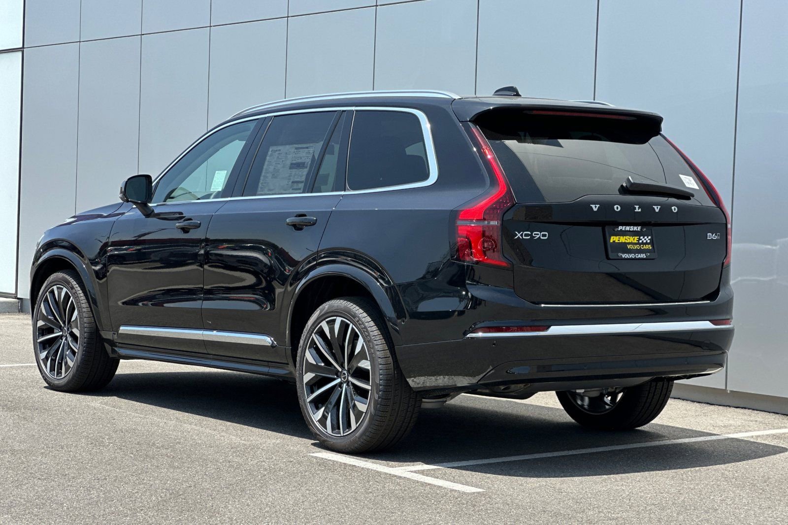 New 2025 Volvo XC90 B6 Ultra w/ Protection Package Premier AWD/4WD image 3