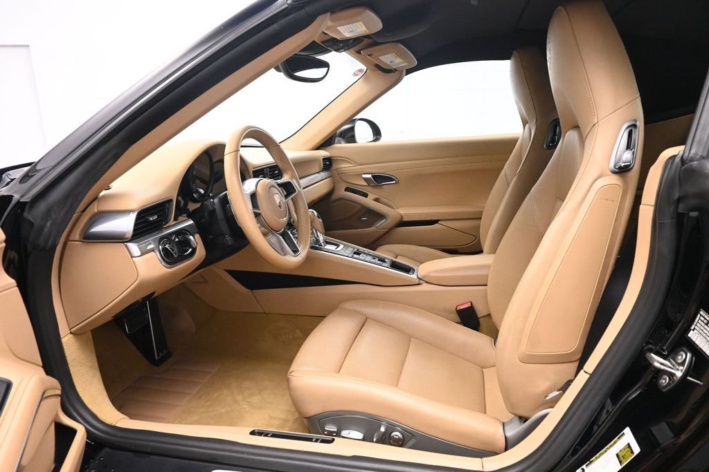 Used 2017 Porsche 911 Carrera RWD image 15