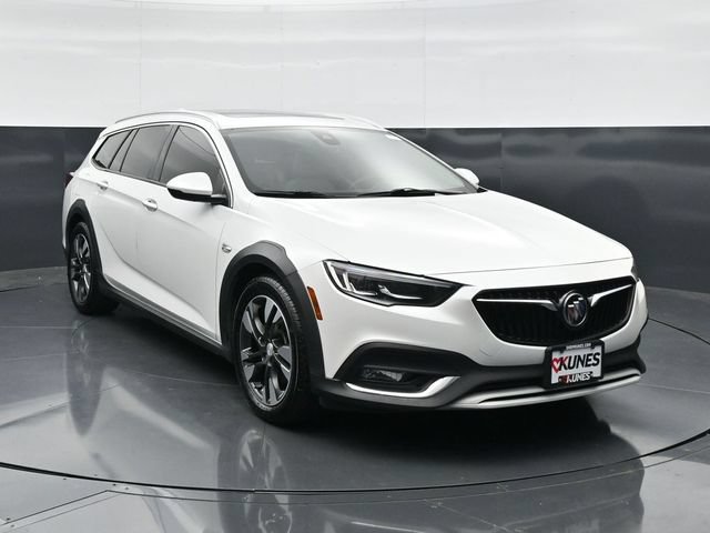 Used 2018 Buick Regal Essence w/ Driver Confidence Package #1 AWD/4WD image 4