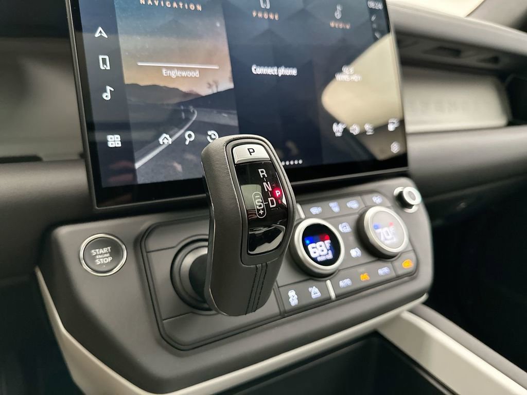 New 2026 Land Rover Defender 110 S image 12