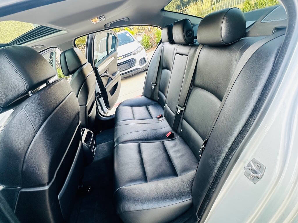 Used 2011 BMW 535i 535i 4dr Sedan image 19