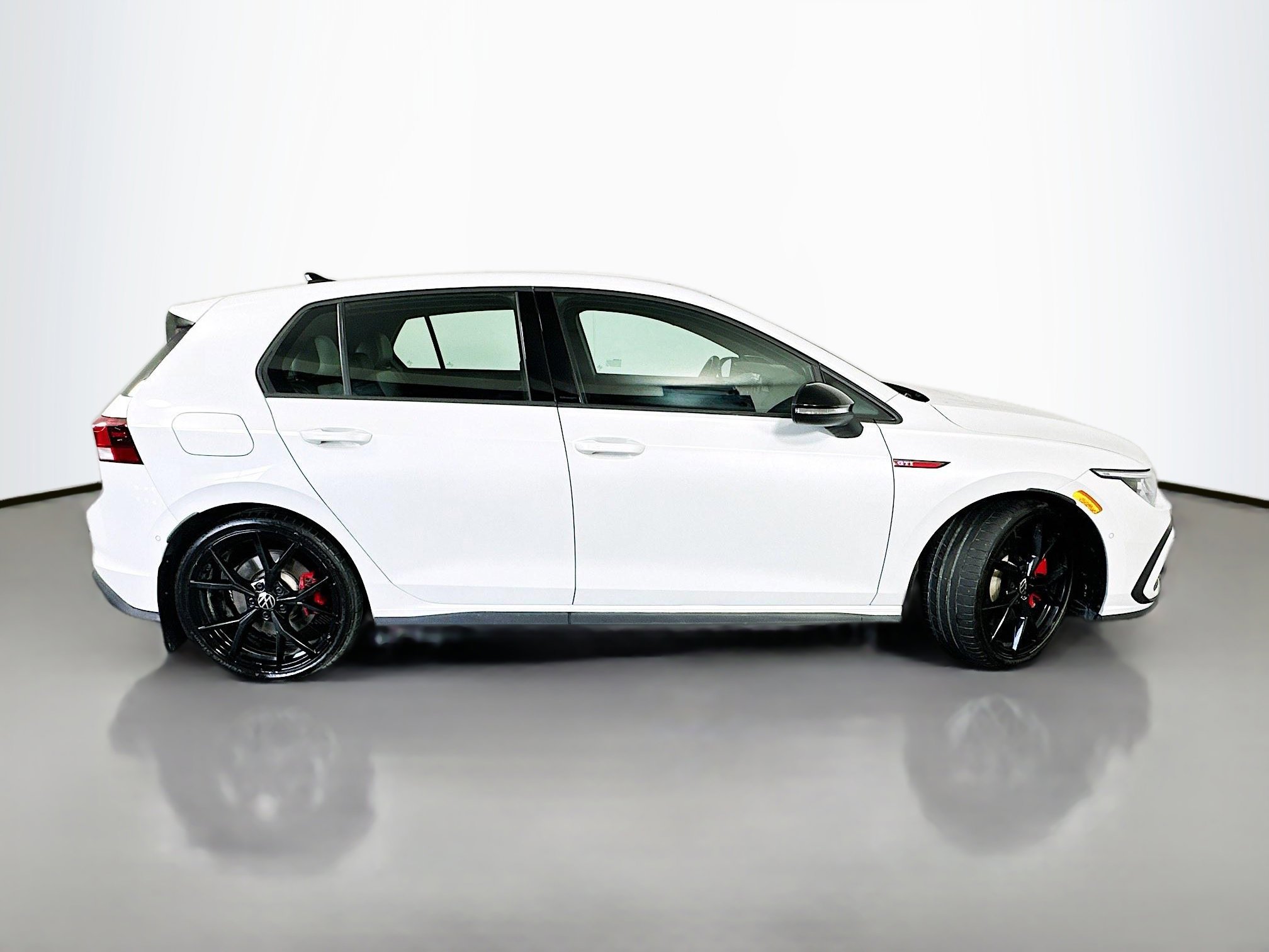 Used 2024 Volkswagen GTI Autobahn w/ MDO Package image 8