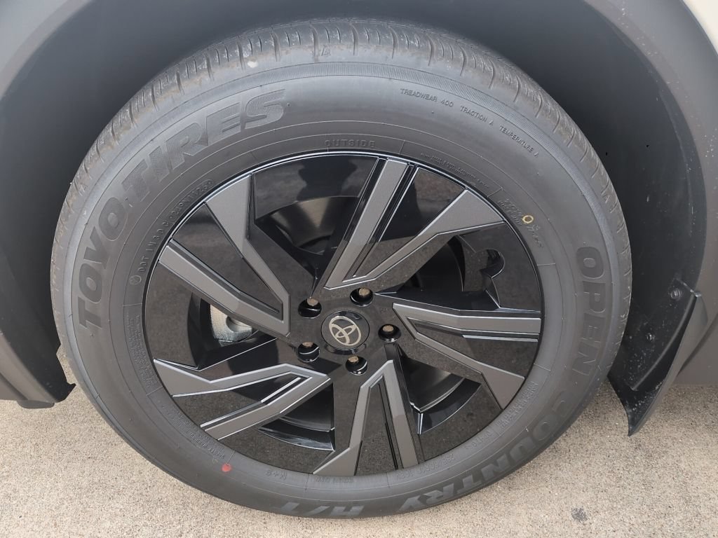 New 2026 Toyota C-HR AWD/4WD image 26
