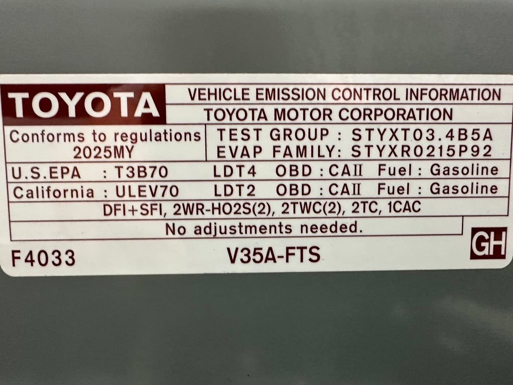 Used 2025 Toyota Tundra Limited AWD/4WD image 69