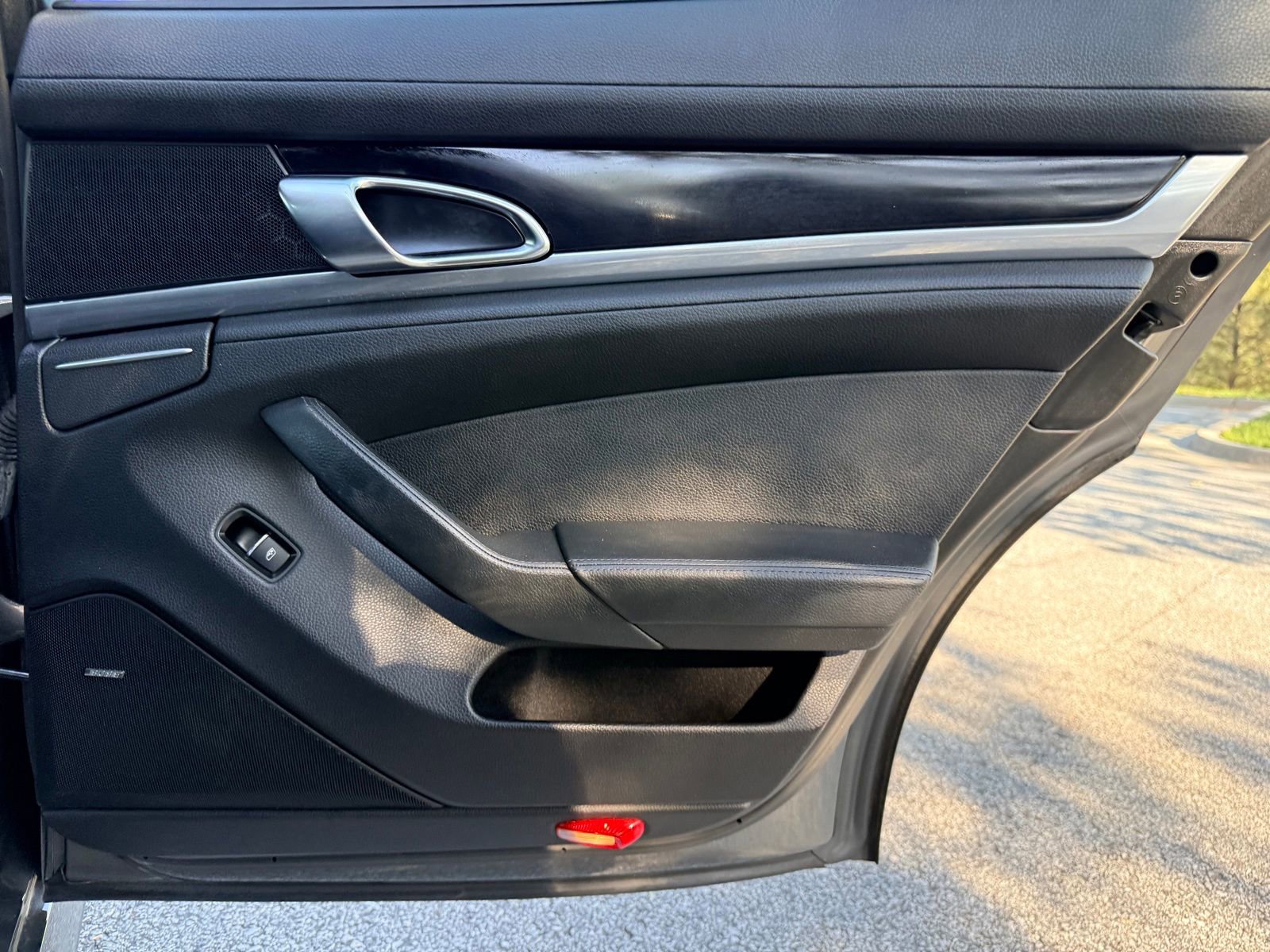 Used 2015 Porsche Panamera 4 image 46