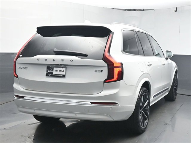 Used 2025 Volvo XC90 B5 Plus w/ Protection Package Premier image 7