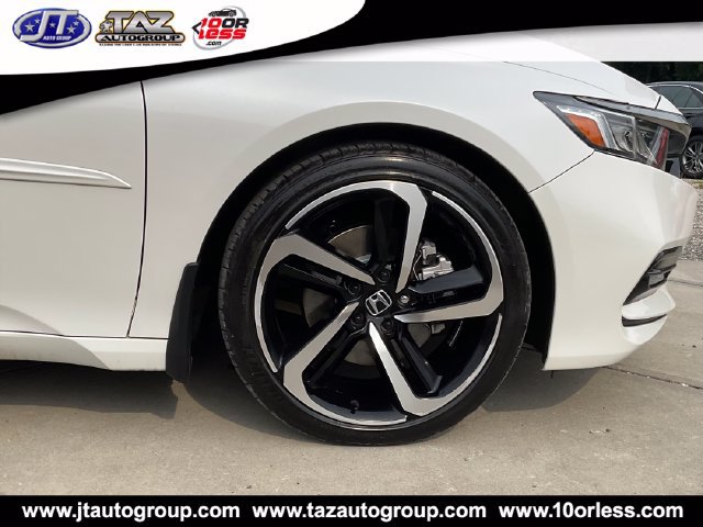 Used 2018 Honda Accord Sport image 9