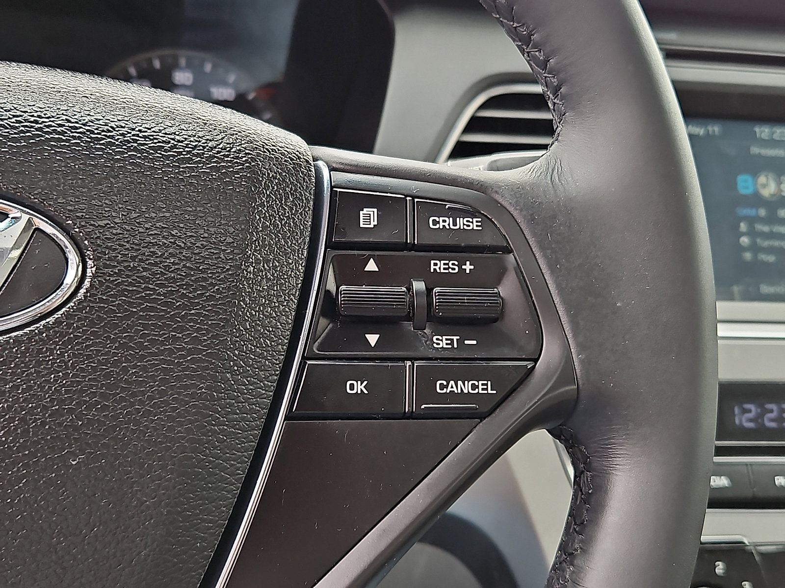 Used 2017 Hyundai Sonata Sport w/ Value Edition Package 02 FWD image 21