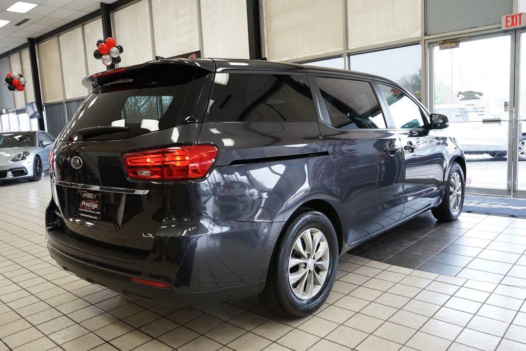 Used 2021 Kia Sedona LX image 17