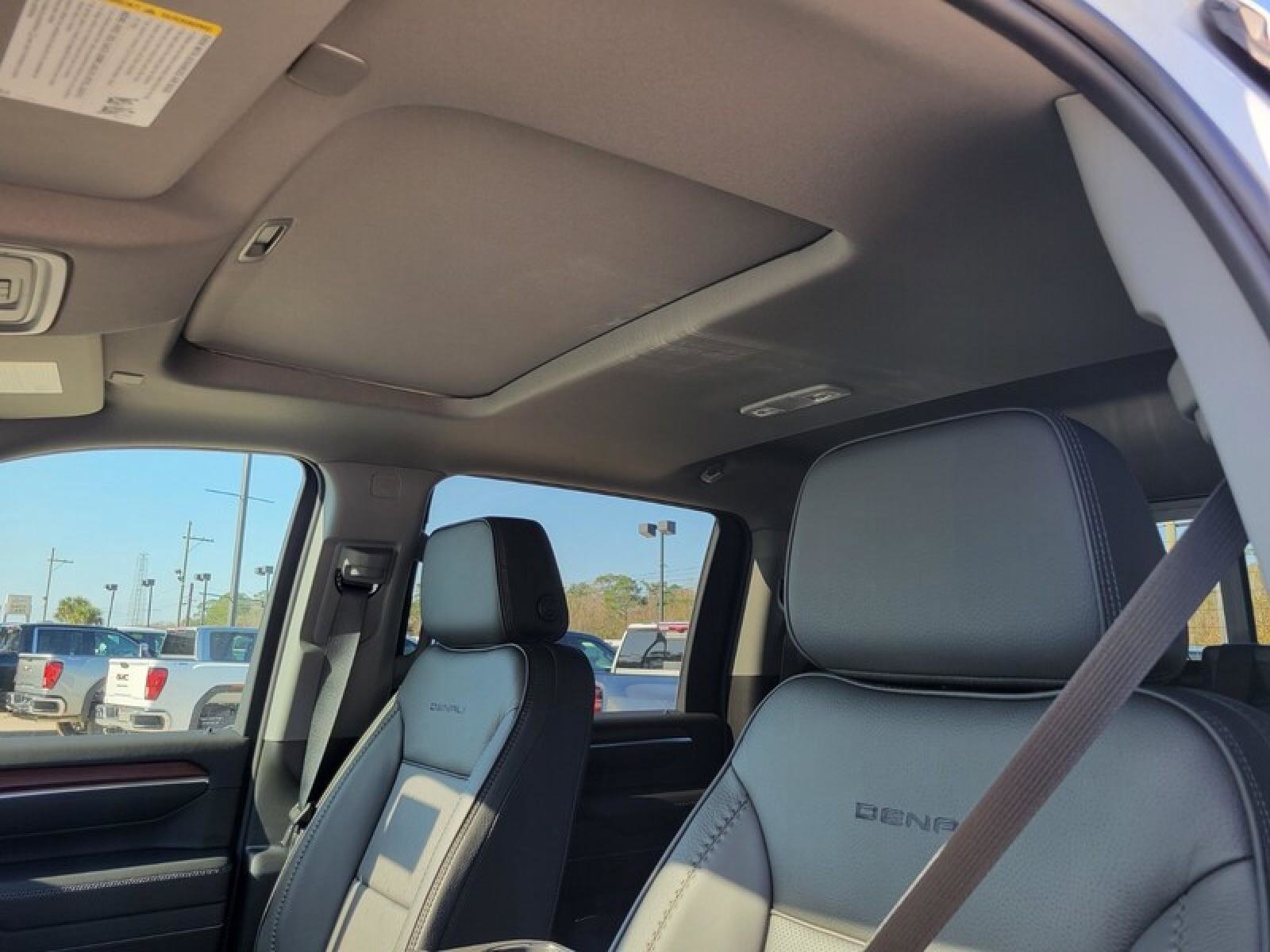 New 2026 GMC Sierra 2500 Denali w/ Denali Reserve Package image 24