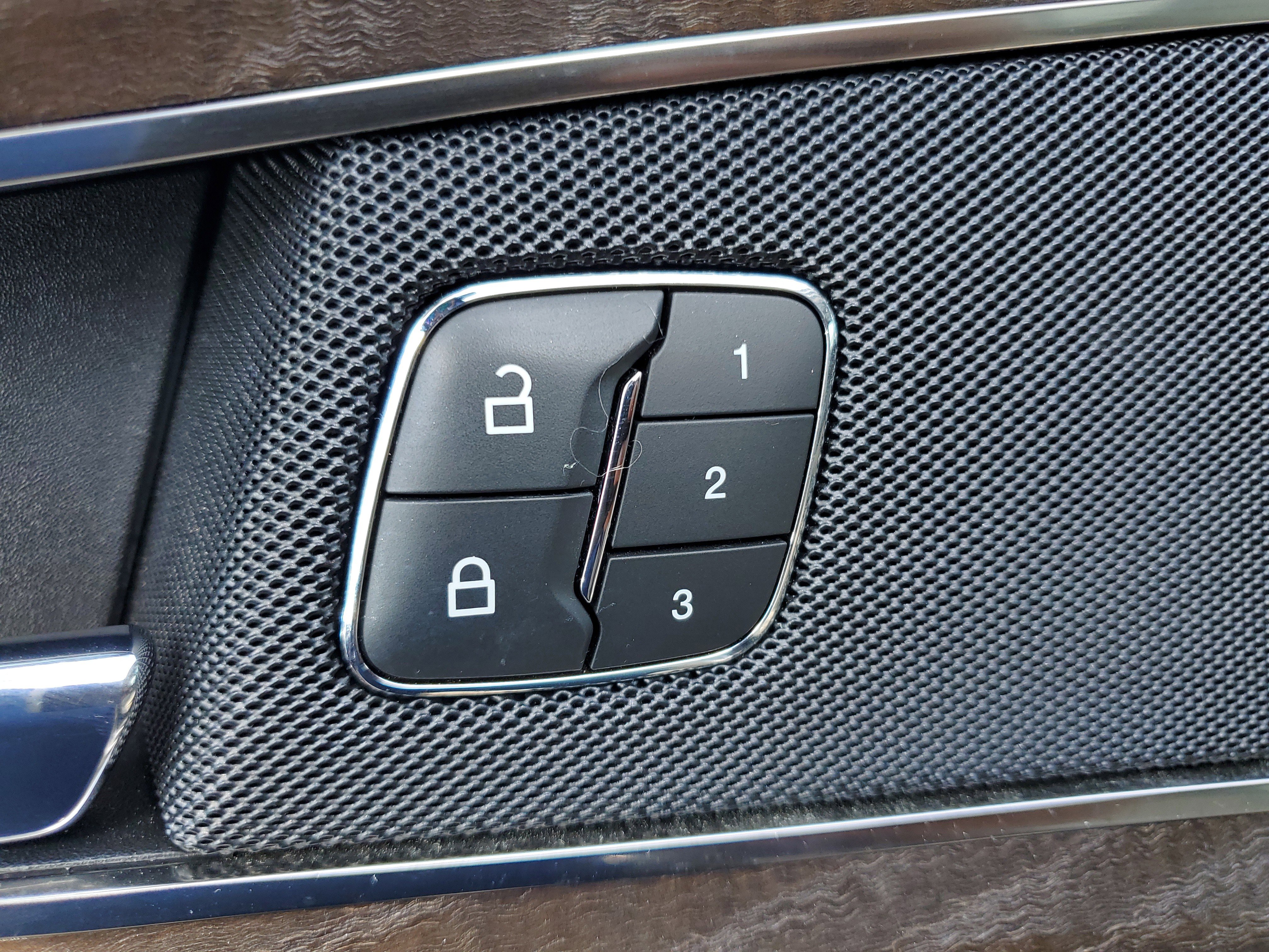 Certified 2020 Lincoln Nautilus Reserve image 17