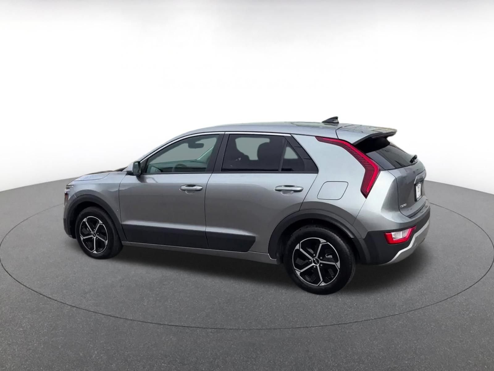 Used 2026 Kia Niro LX FWD image 10