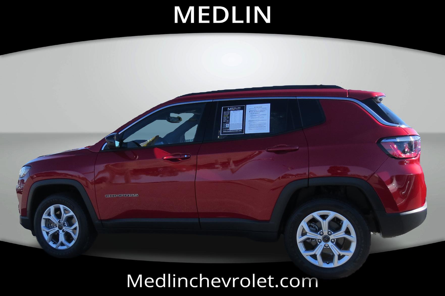 Used 2025 Jeep Compass Latitude image 6