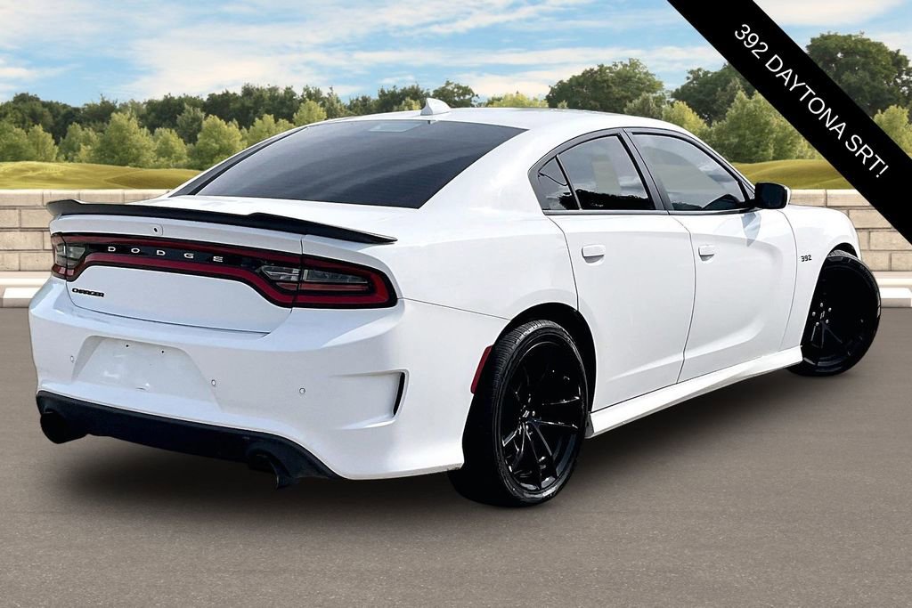 Used 2017 Dodge Charger R/T RWD image 11