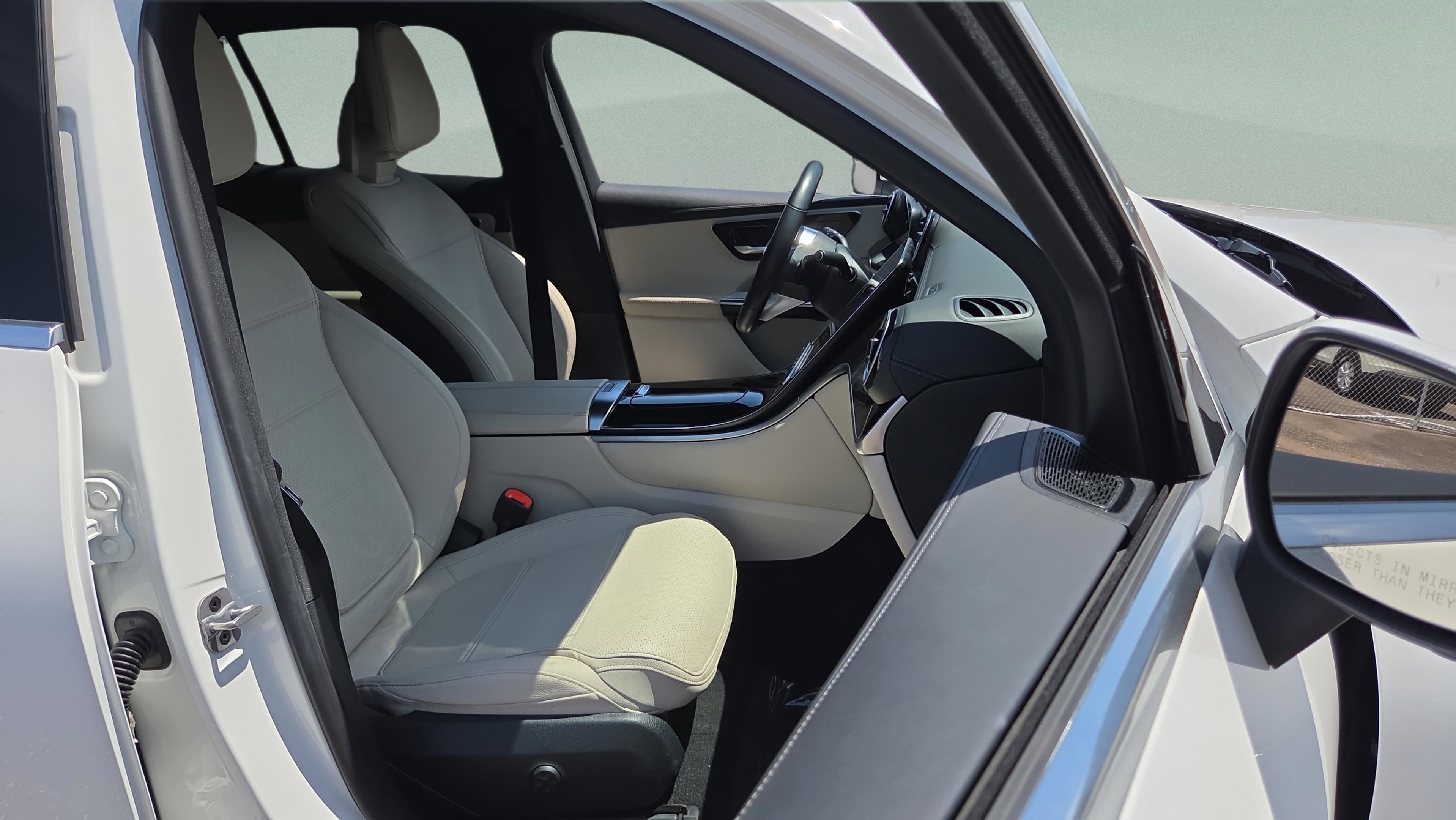 Used 2023 Mercedes-Benz GLC 300 4MATIC image 15