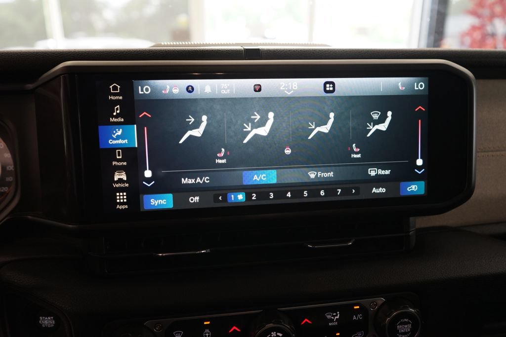 Used 2024 Jeep Wrangler Unlimited Sport AWD/4WD image 36