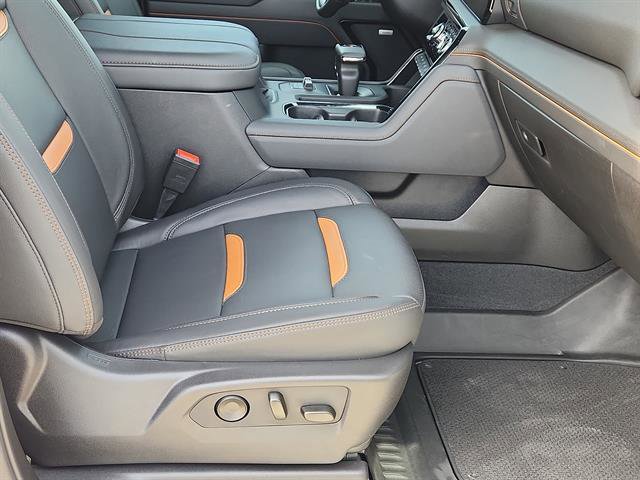 Used 2025 GMC Sierra 1500 AT4 image 12