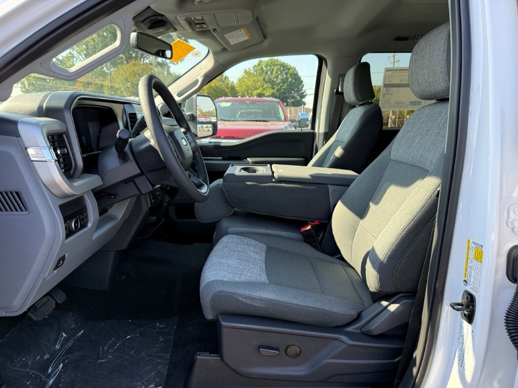 New 2027 Ford F250 XLT w/ XLT Premium Package AWD/4WD image 12