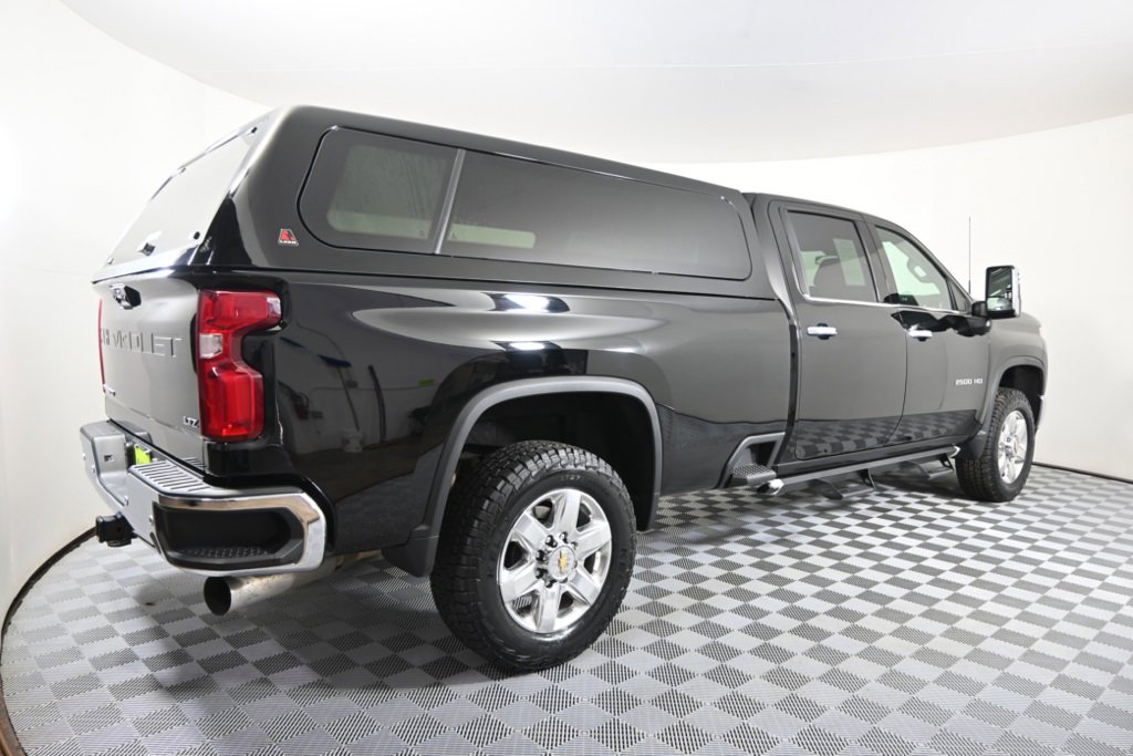 Used 2023 Chevrolet Silverado 2500 LTZ w/ LTZ Plus Package image 7