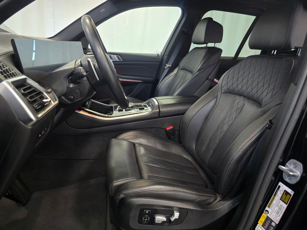Used 2025 BMW X5 xDrive50e image 12