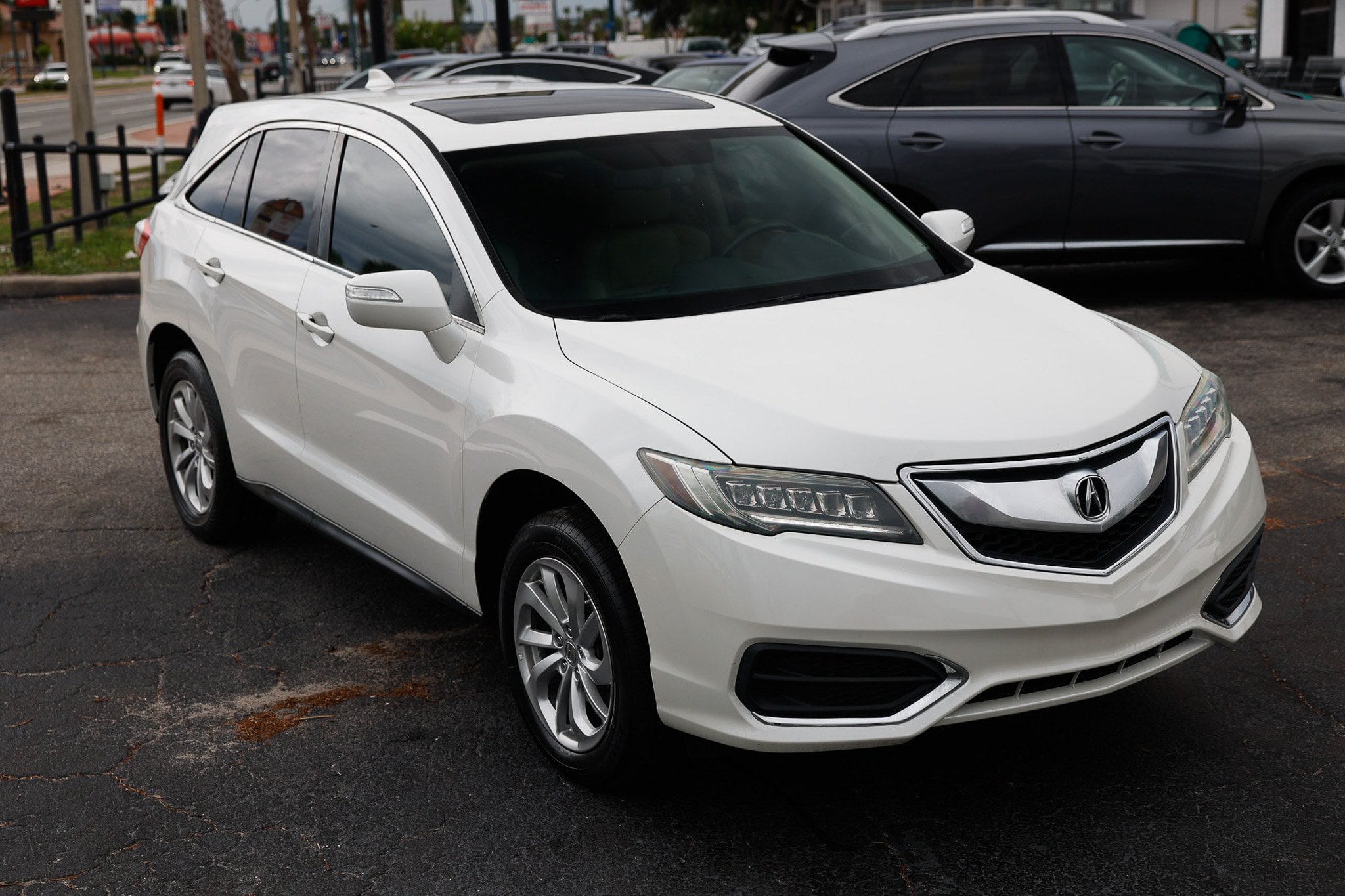 Used 2016 Acura RDX w/ AcuraWatch Plus Package FWD image 19