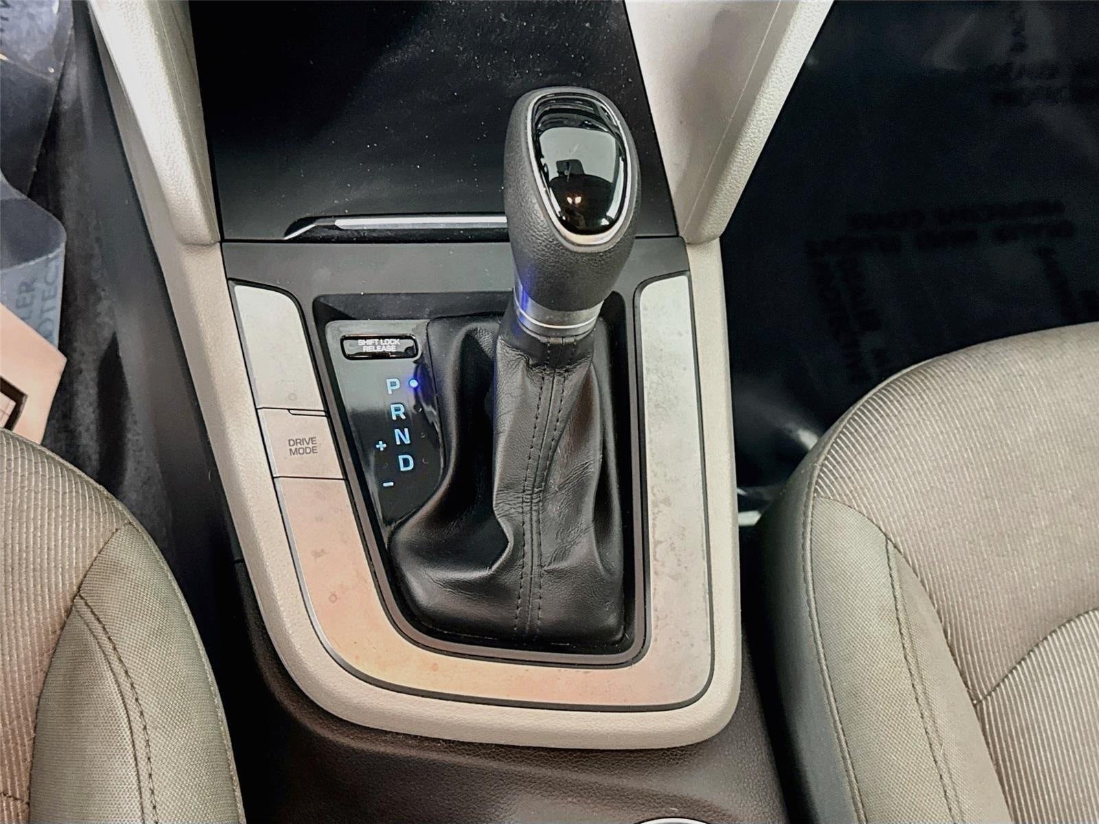 Used 2017 Hyundai Elantra SE FWD image 16