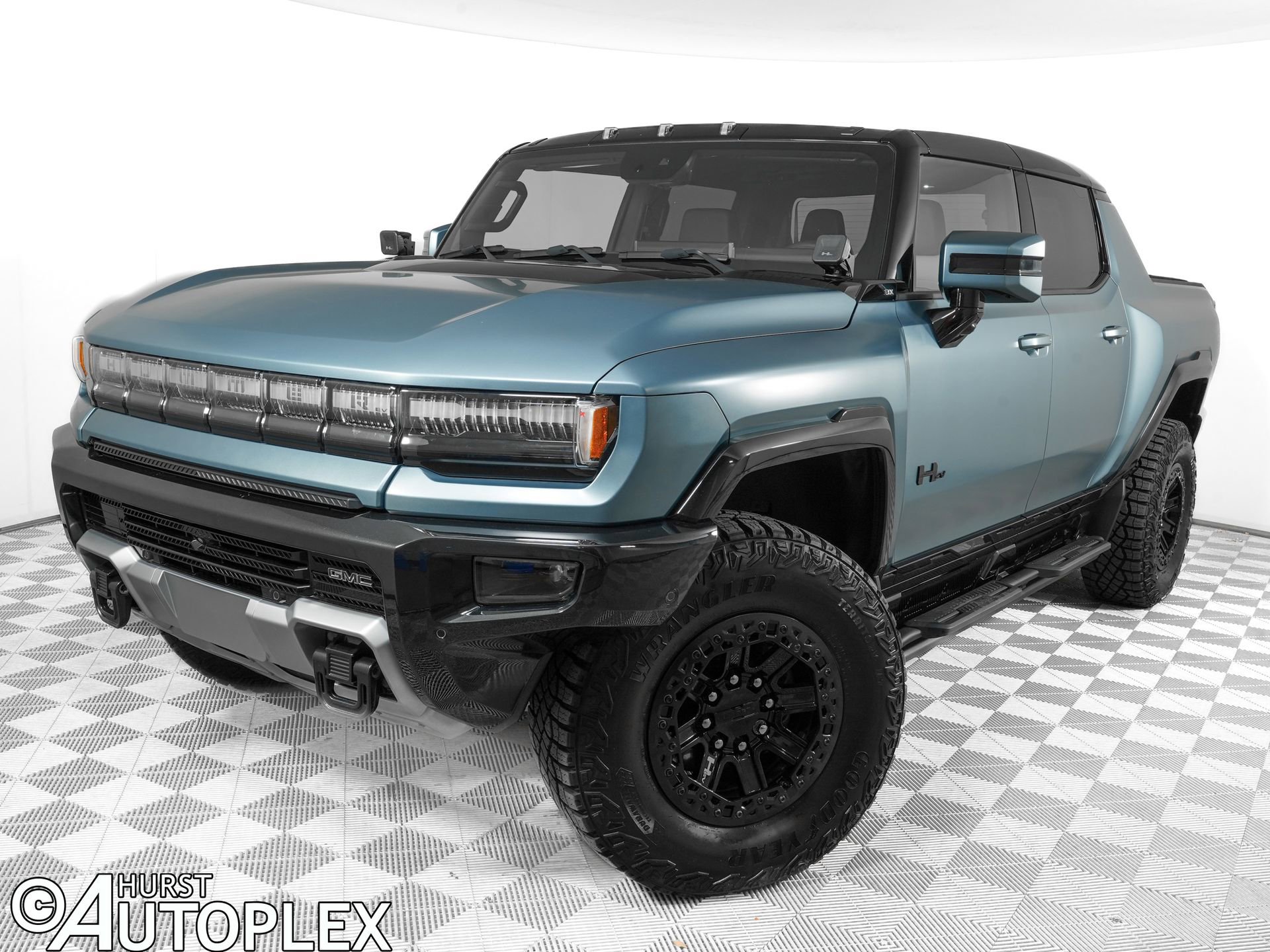 Used 2024 GMC Hummer EV 3X w/ Omega Edition video 1