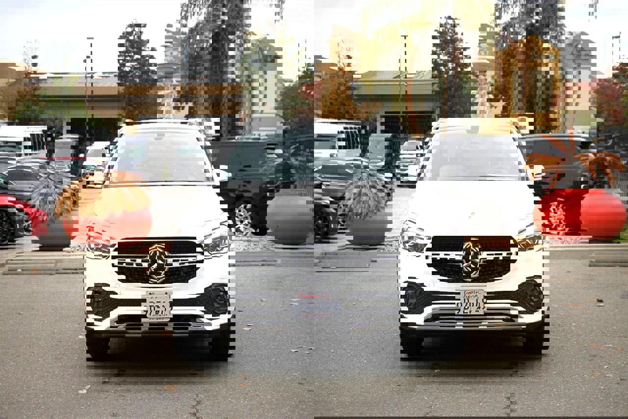 Used 2023 Mercedes-Benz GLA 250 4MATIC image 2