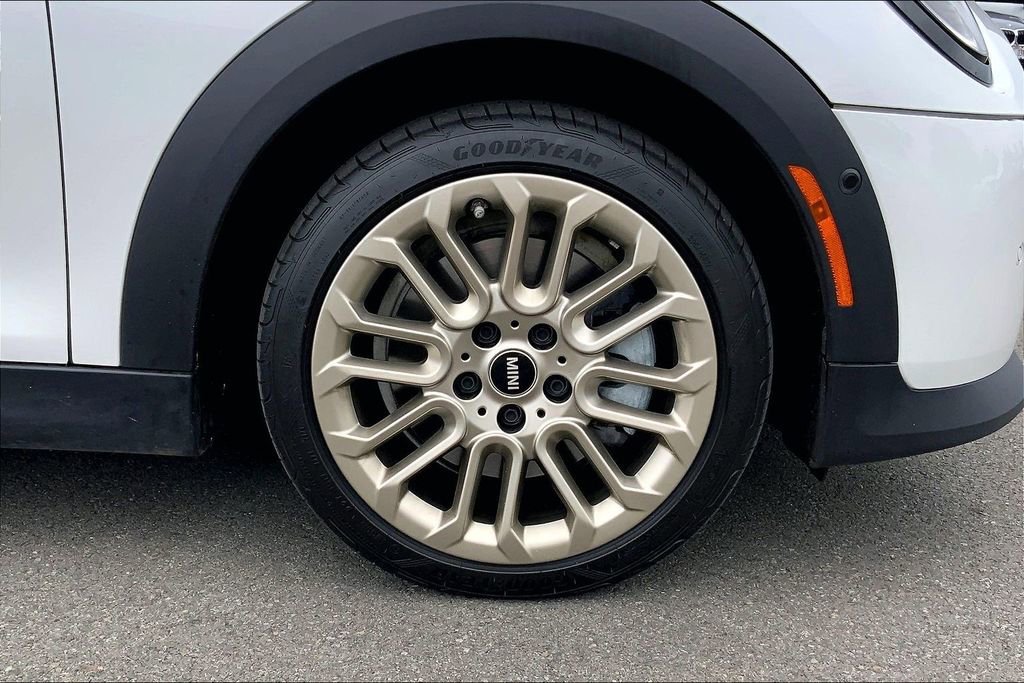 Certified 2025 MINI Cooper S image 10