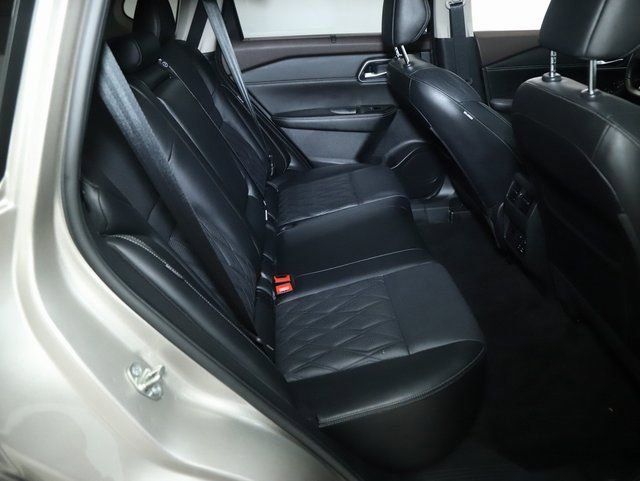 Used 2022 Nissan Rogue Platinum w/ Head-Up Display Package image 35