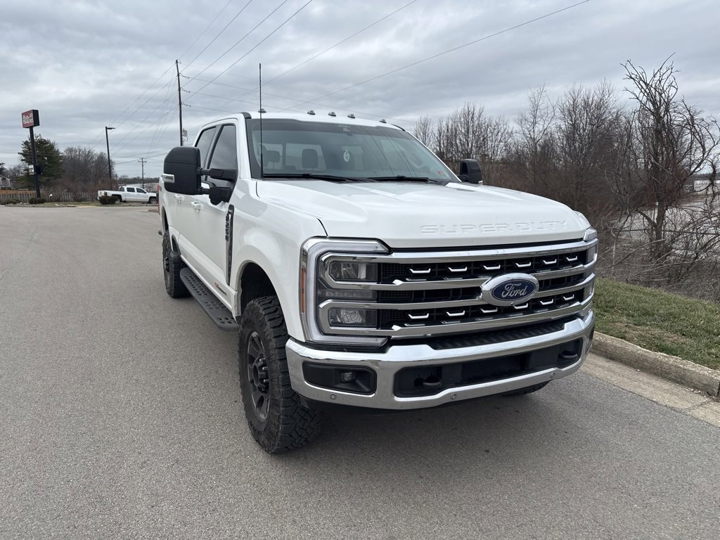 Used 2025 Ford F250 Lariat w/ Lariat Ultimate Package image 3