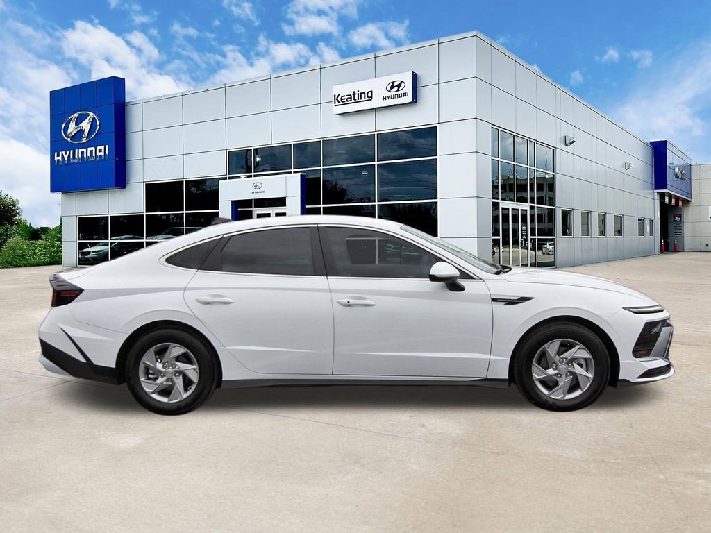 Certified 2025 Hyundai Sonata SE FWD image 4