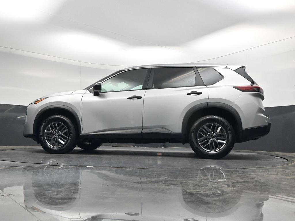 Used 2024 Nissan Rogue S AWD/4WD image 43
