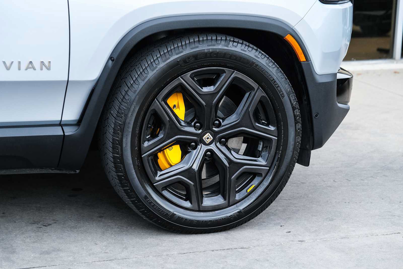 Used 2023 Rivian R1S Adventure Quad AWD/4WD image 9