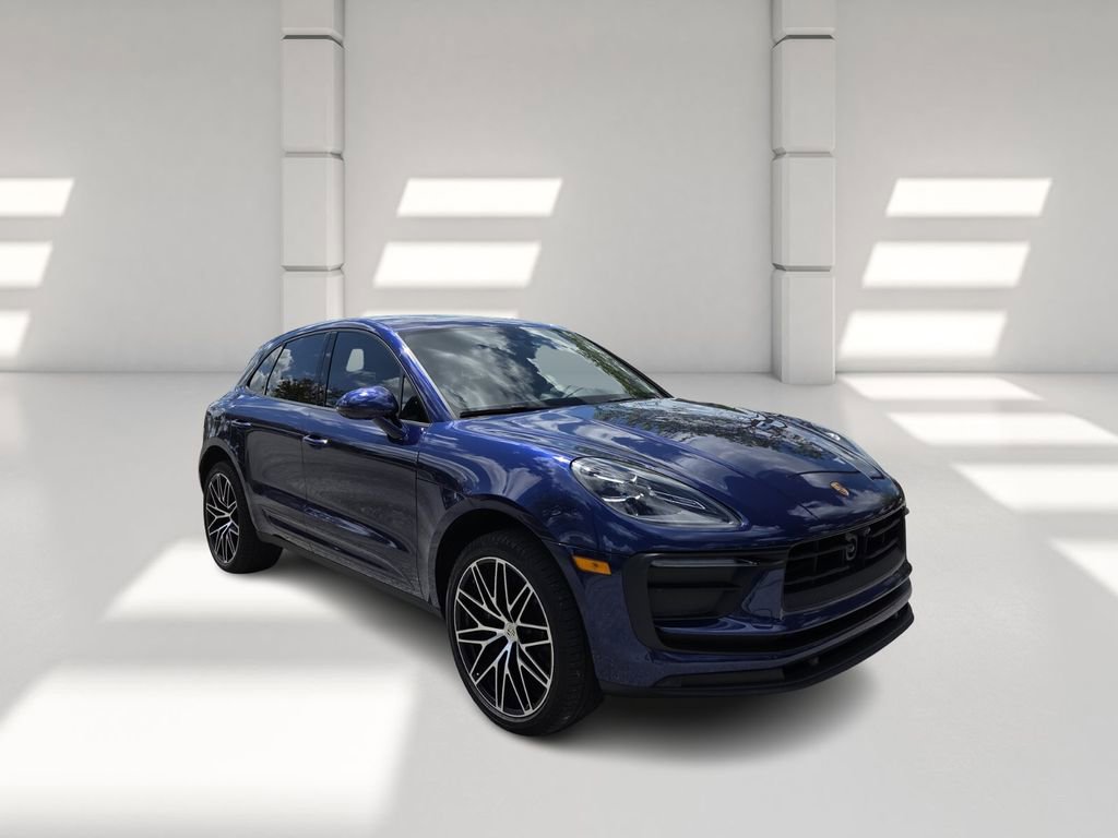 Used 2024 Porsche Macan w/ Premium Plus Package AWD/4WD image 2