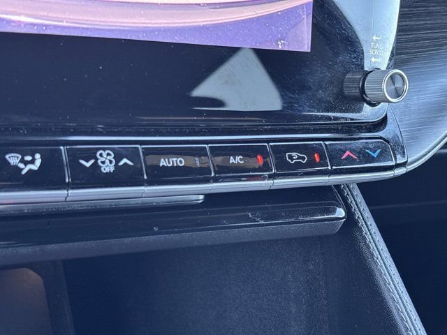 Used 2024 Jeep Wagoneer Series II w/ Flexible Seating Group image 45