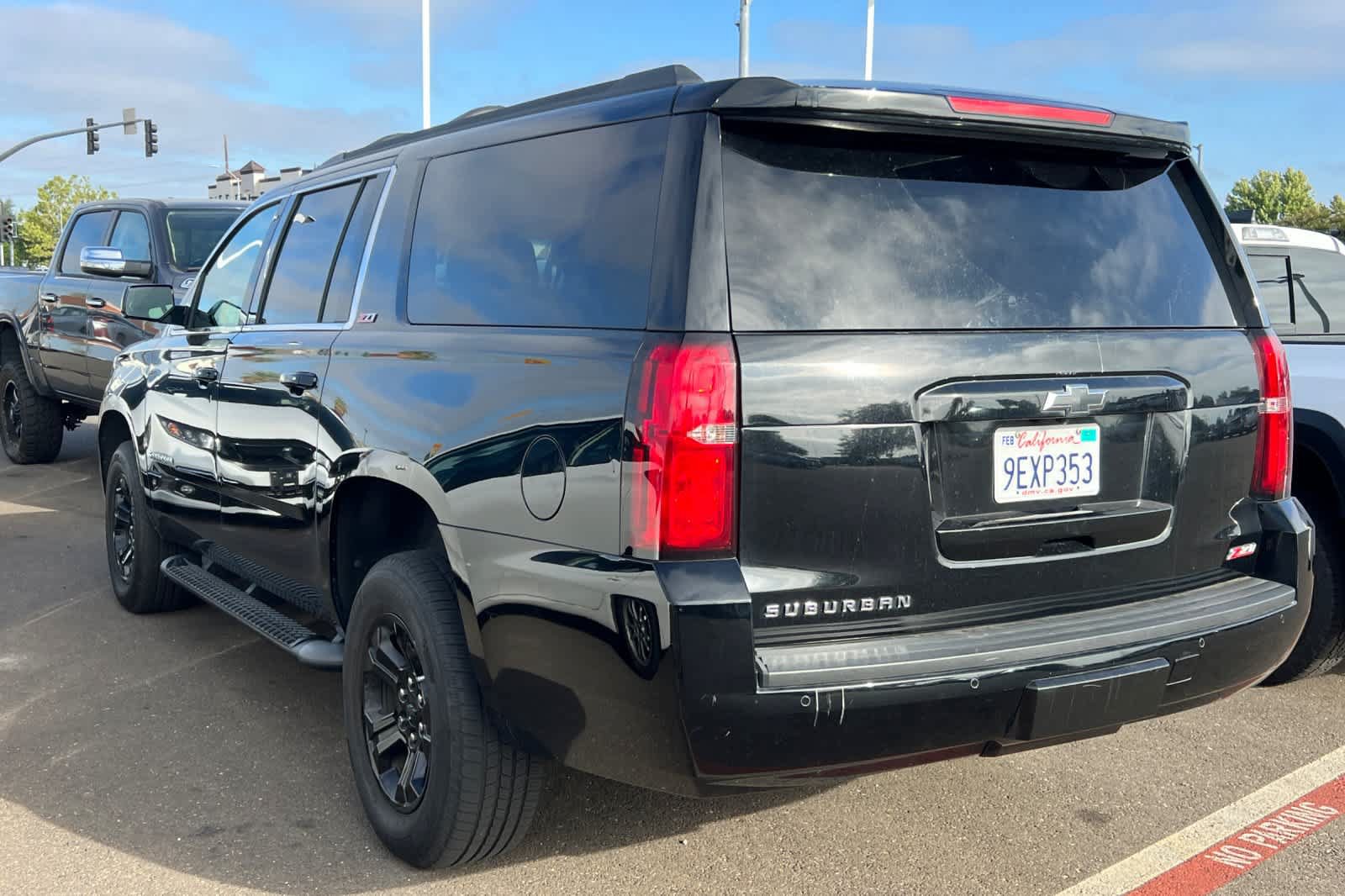 Used 2019 Chevrolet Suburban LT AWD/4WD image 6