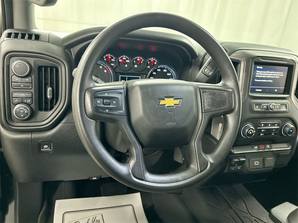 Used 2020 Chevrolet Silverado 2500 Custom w/ Custom Value Package image 4