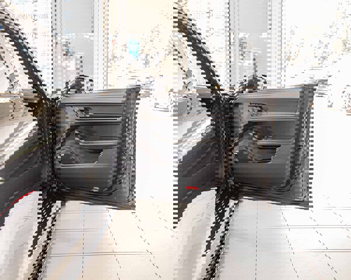 Used 2022 Porsche Taycan GTS image 42