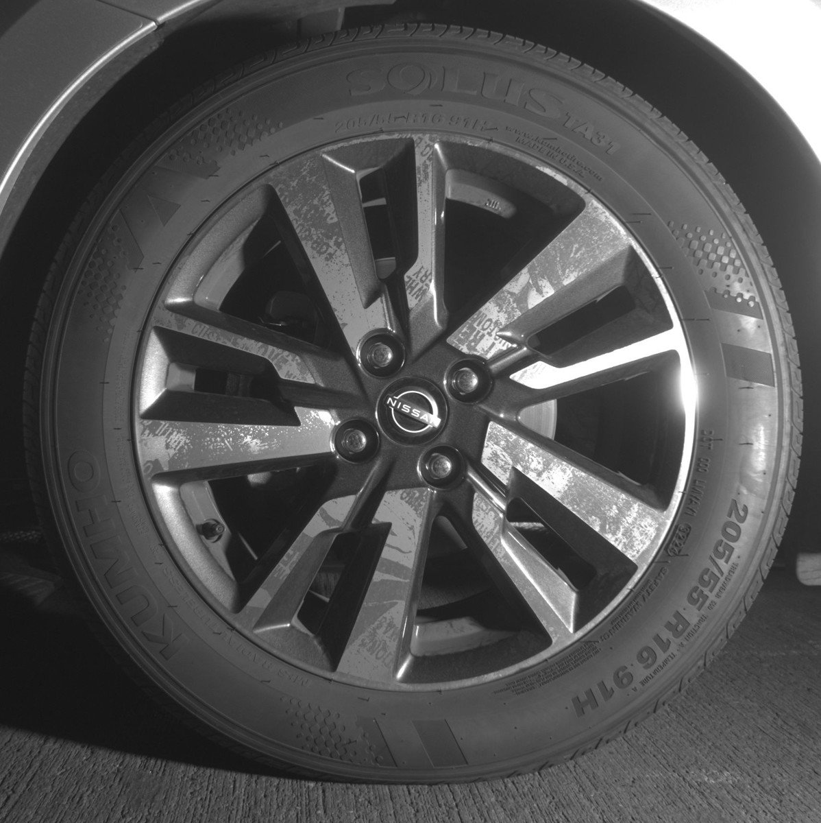 Used 2025 Nissan Versa SV image 12