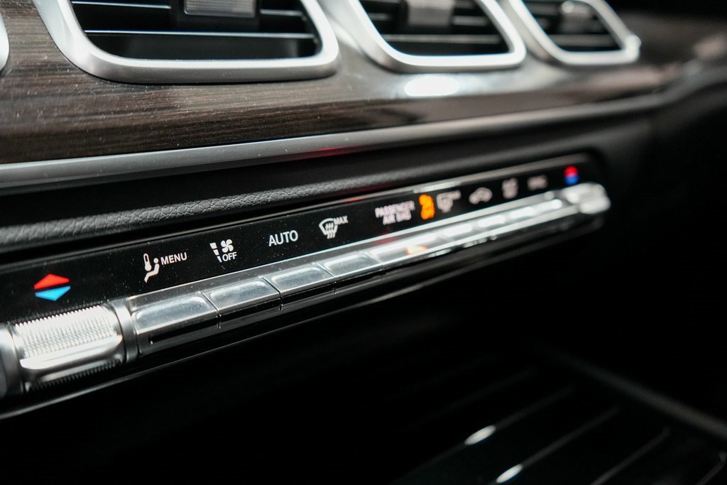 Used 2024 Mercedes-Benz GLS 450 4MATIC image 17