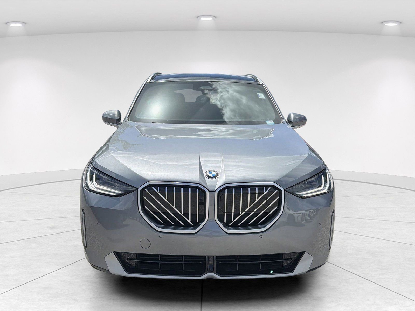 Certified 2025 BMW X3 xDrive30i AWD/4WD image 2