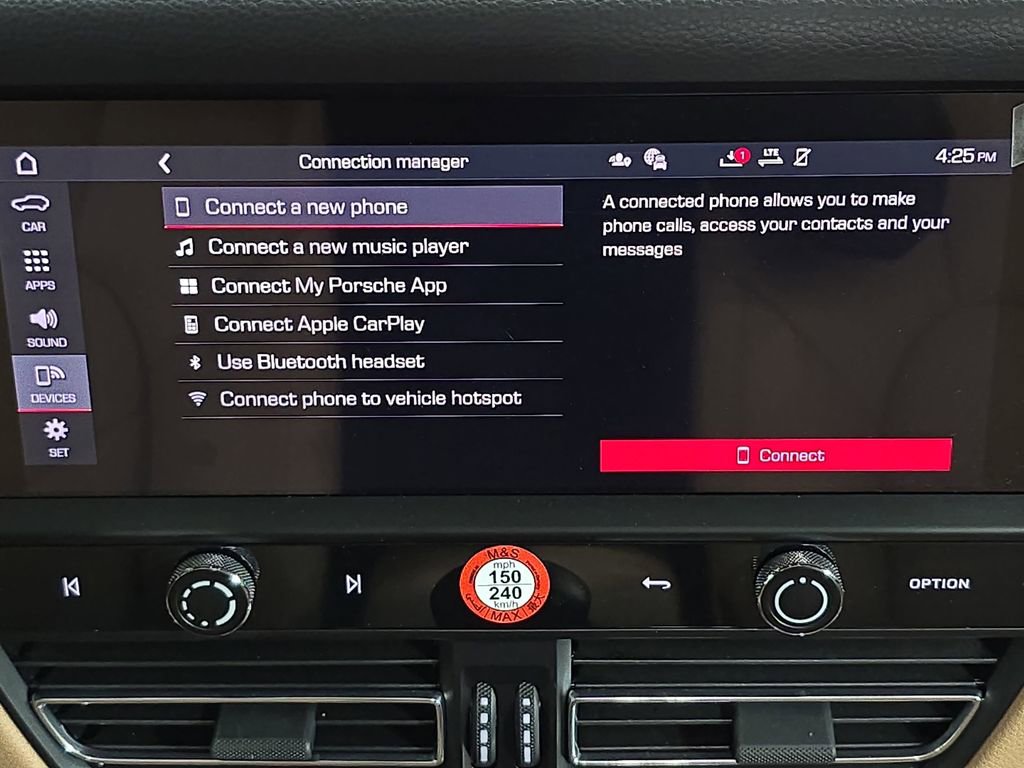 Certified 2025 Porsche Macan AWD/4WD image 17