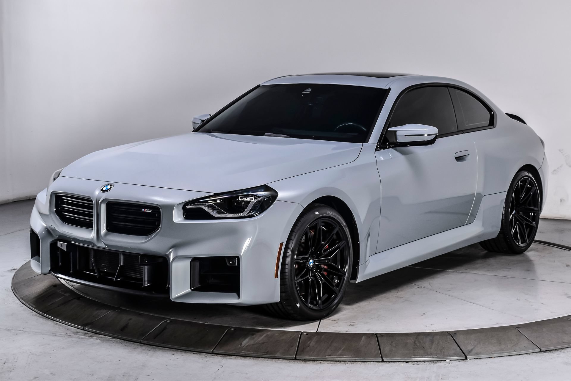 Used 2024 BMW M2 w/ Lighting Package RWD image 2