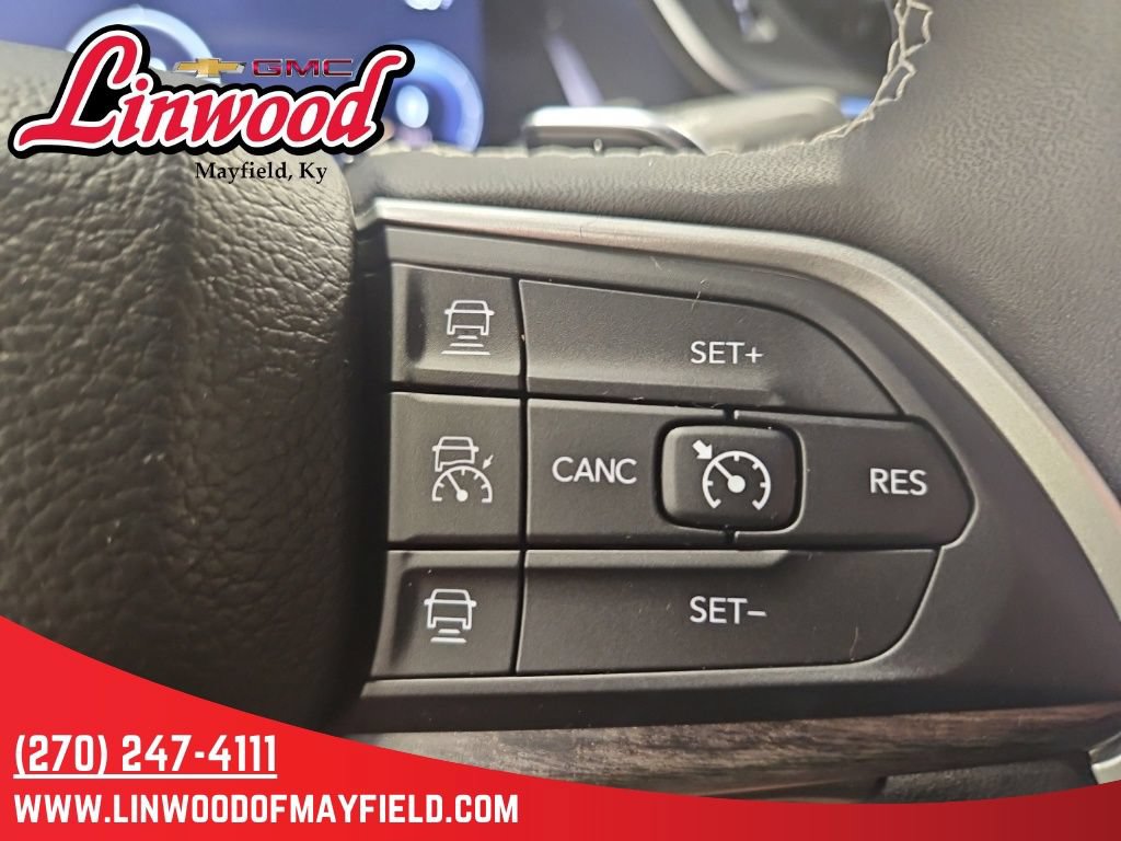 Used 2023 Jeep Grand Cherokee Limited AWD/4WD image 22