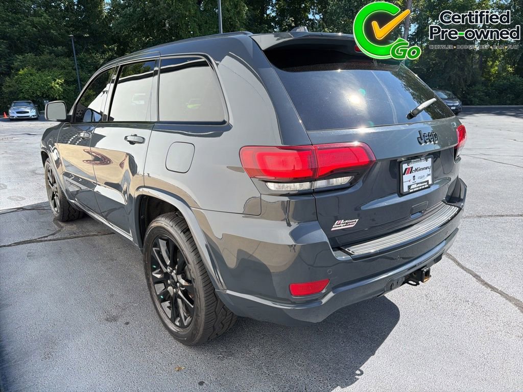 Used 2018 Jeep Grand Cherokee Altitude RWD image 14