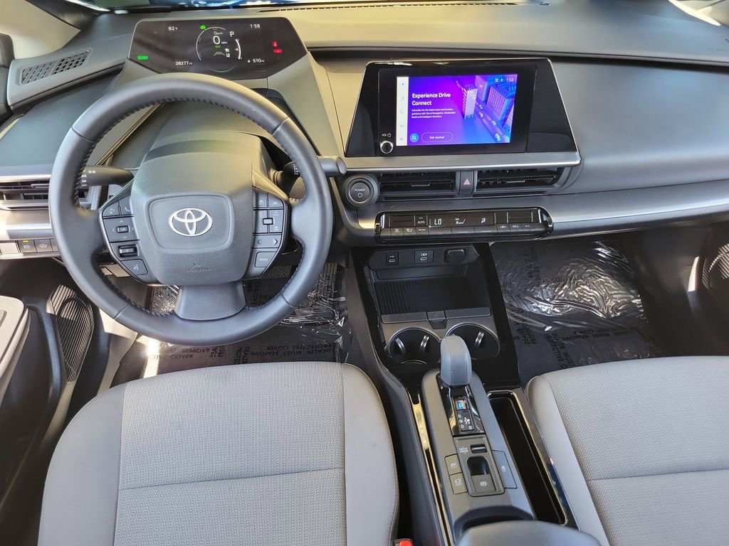 Used 2023 Toyota Prius LE image 4