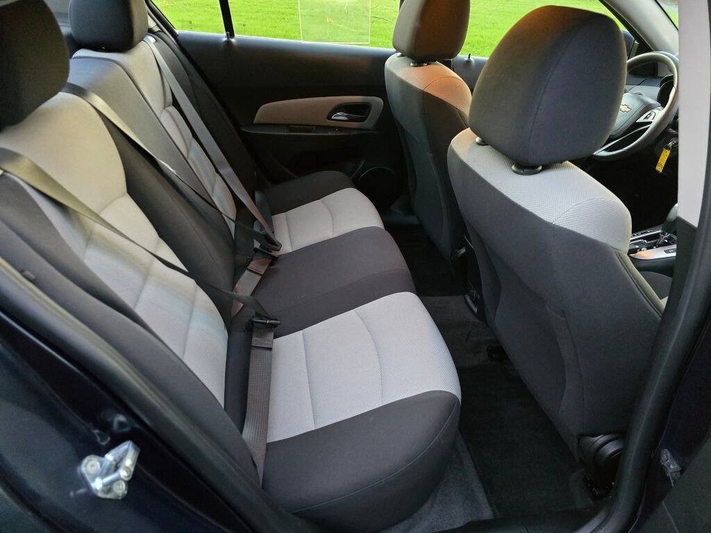 Used 2016 Chevrolet Cruze LS image 16