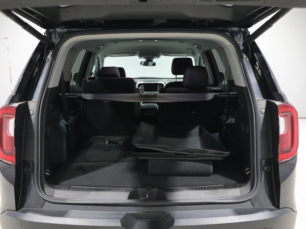 Used 2023 GMC Acadia SLE w/ LPO, Cargo Package AWD/4WD image 4